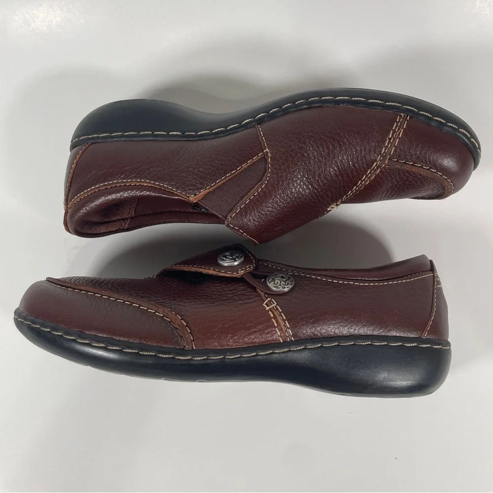 Clarks loafers, size 6.5W